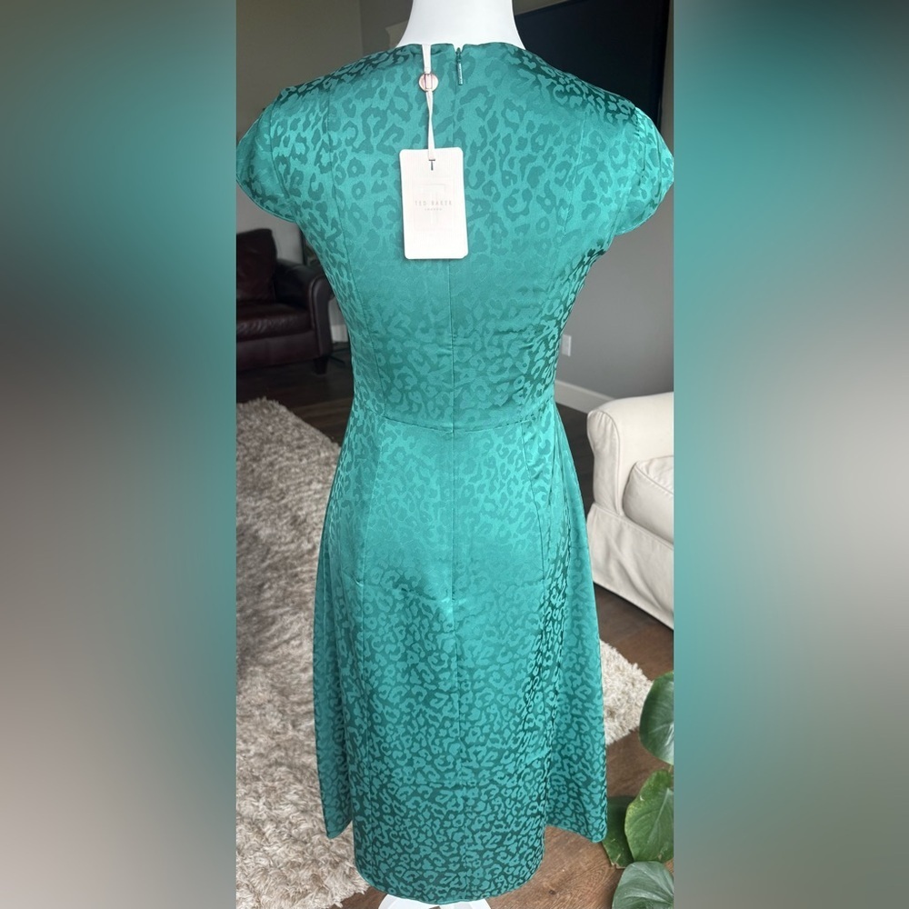 Ted Baker London SIZE 0 Green Leopard Print Cap Sleeve Crew Neck Midi Dress - Picture 3 of 10